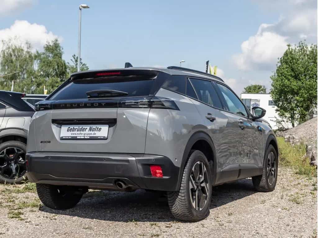 Peugeot 2008 1.2 PureTech 100 Allure W-LAN FACEL. LED 03/2024-photo-3
