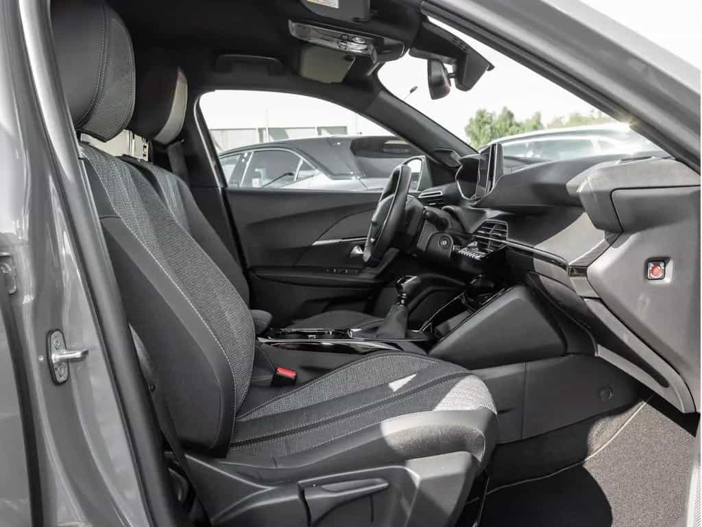 Peugeot 2008 1.2 PureTech 100 Allure W-LAN FACEL. LED 03/2024-photo-7