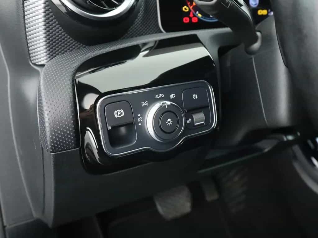 Mercedes-Benz A 250 Progressive*Leder*SpurH*Navigation*LED*PTS 07/2018-photo-23
