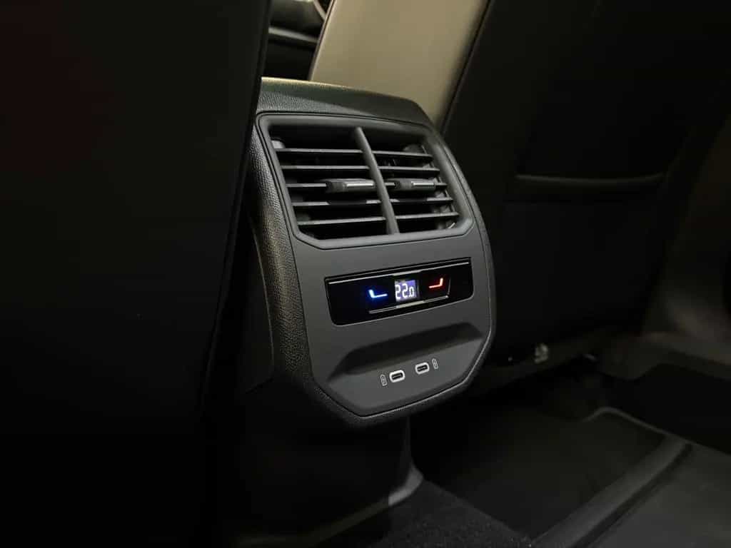 Cupra Formentor VZ Kamera Navi Pano ACC VZ 03/2022-photo-10