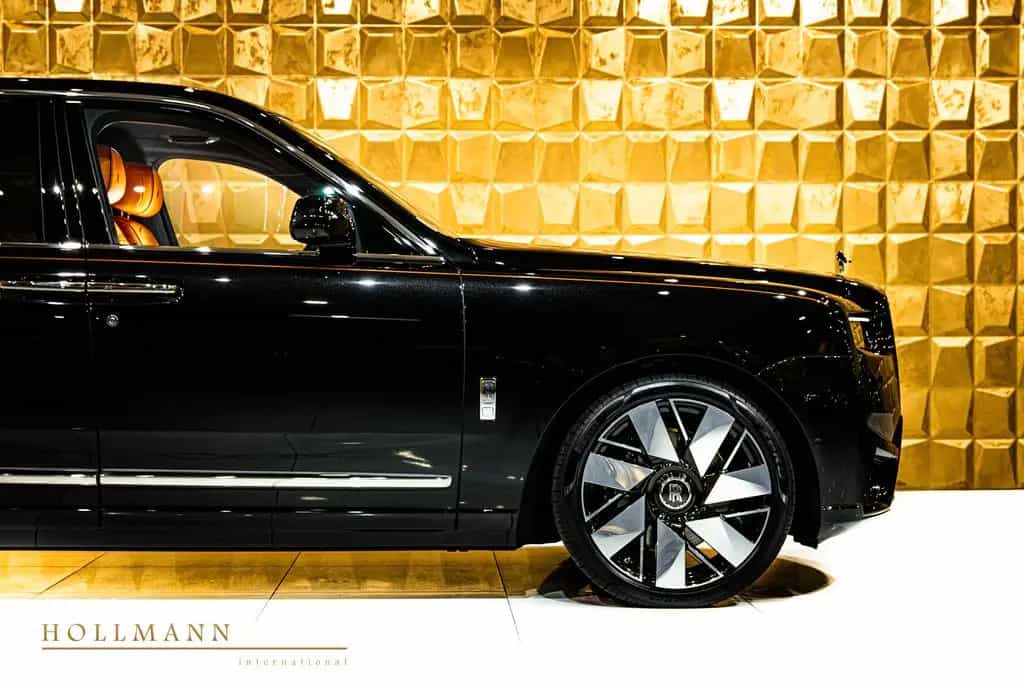 Rolls-Royce Cullinan SERIES II + 4SEATS + FACELIFT+ null-photo-5