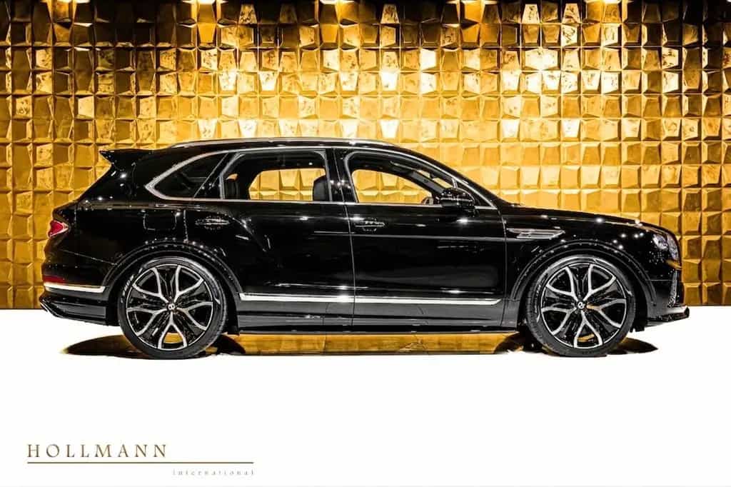 Bentley Bentayga Speed + MY2026 + 5 Seats + STOCK null-photo-2