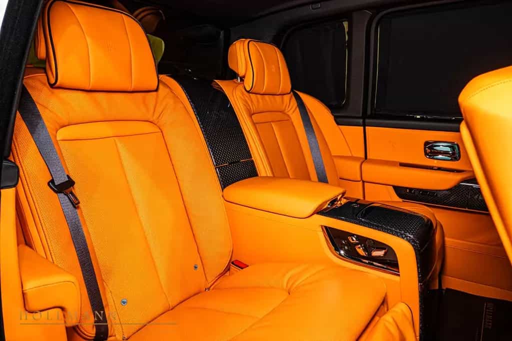 Rolls-Royce Cullinan SERIES II+BLACK BADGE+SANCTUARY SEATS+ null-photo-17