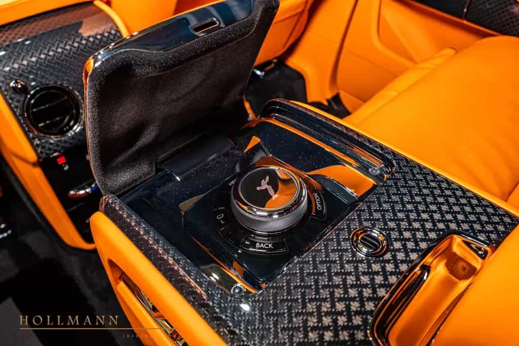 Rolls-Royce Cullinan SERIES II+BLACK BADGE+SANCTUARY SEATS+ null-photo-19