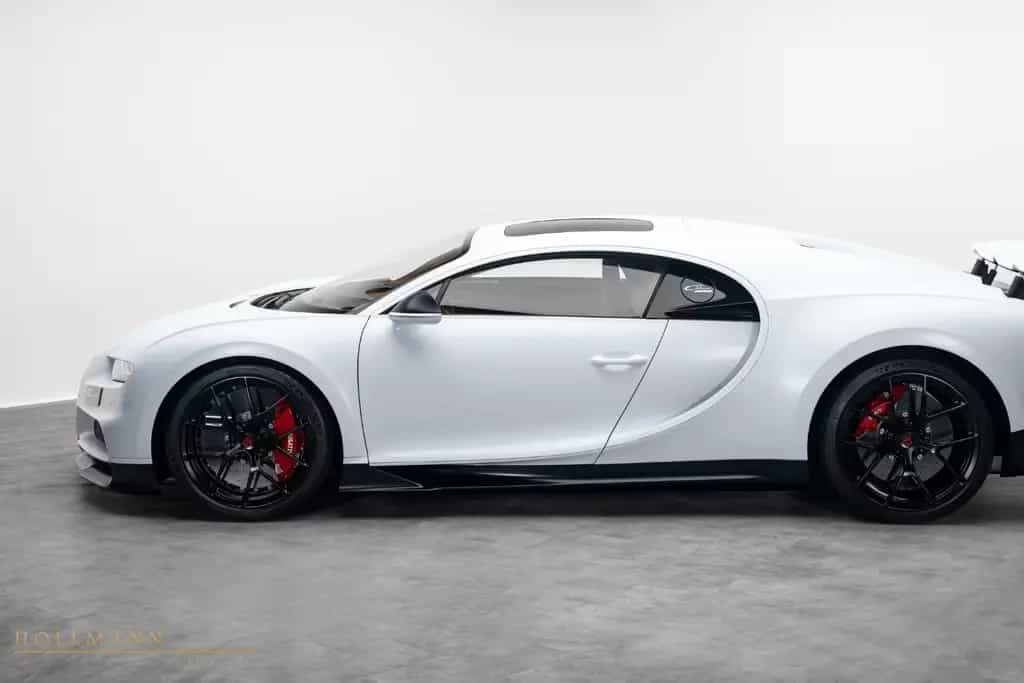 Bugatti Chiron SPORT + W16 + 8L + 1500 PS + CARBON 04/2022-photo-9
