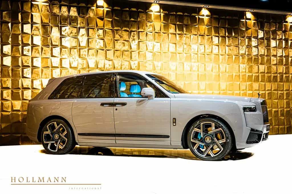 Rolls-Royce Cullinan SERIES II + BLACK BADGE + MY2026 null-photo-12