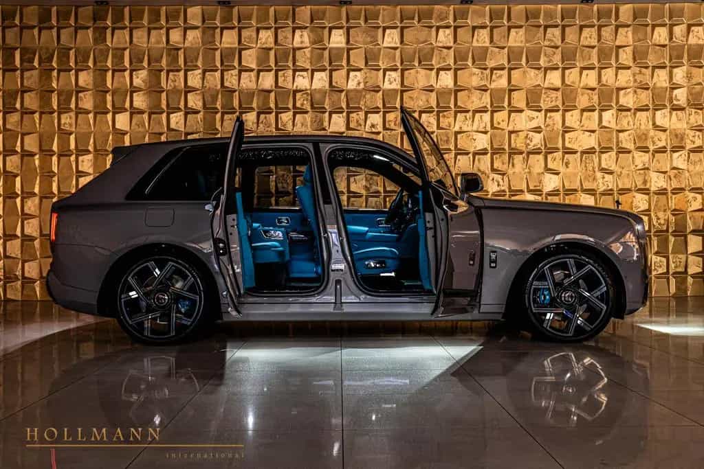 Rolls-Royce Cullinan SERIES II + BLACK BADGE + MY2026 null-photo-1
