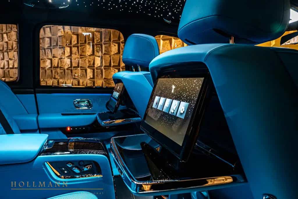 Rolls-Royce Cullinan SERIES II + BLACK BADGE + MY2026 null-photo-24