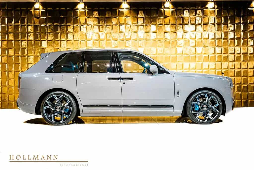 Rolls-Royce Cullinan SERIES II + BLACK BADGE + MY2026 null-photo-3