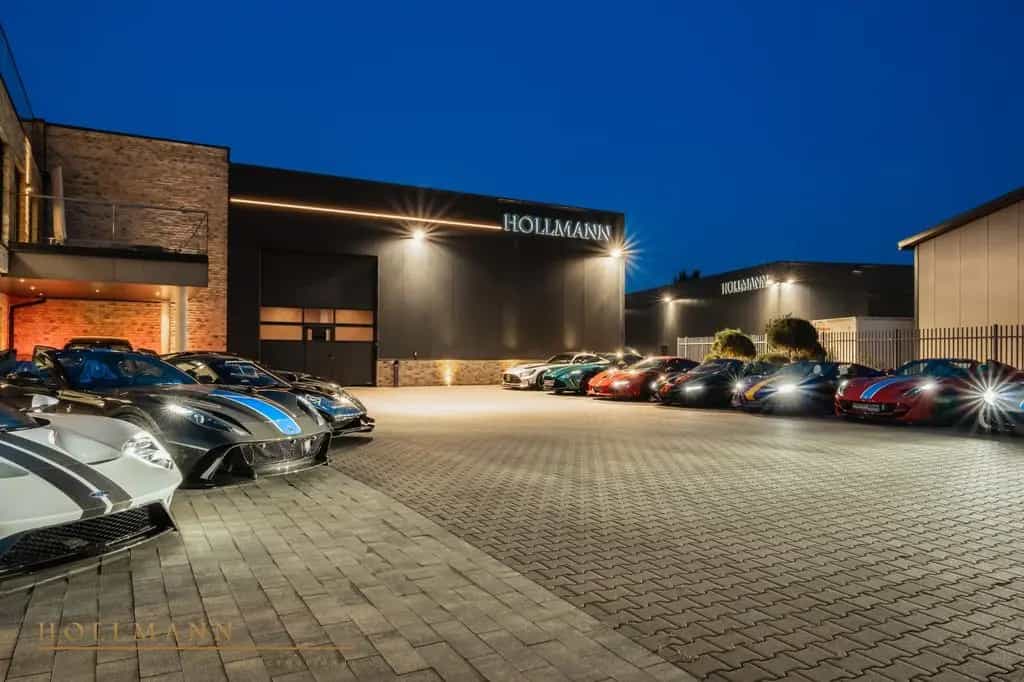 Rolls-Royce Cullinan SERIES II + BLACK BADGE + STAR ROOF null-photo-18
