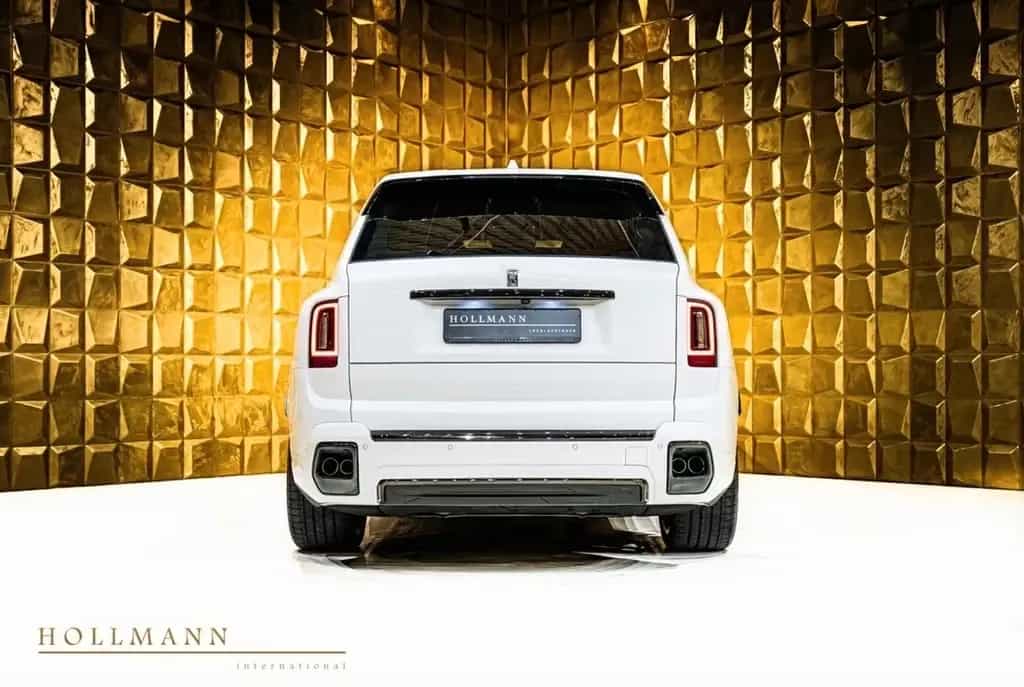 Rolls-Royce Cullinan SERIES II + BLACK BADGE + STAR ROOF null-photo-4