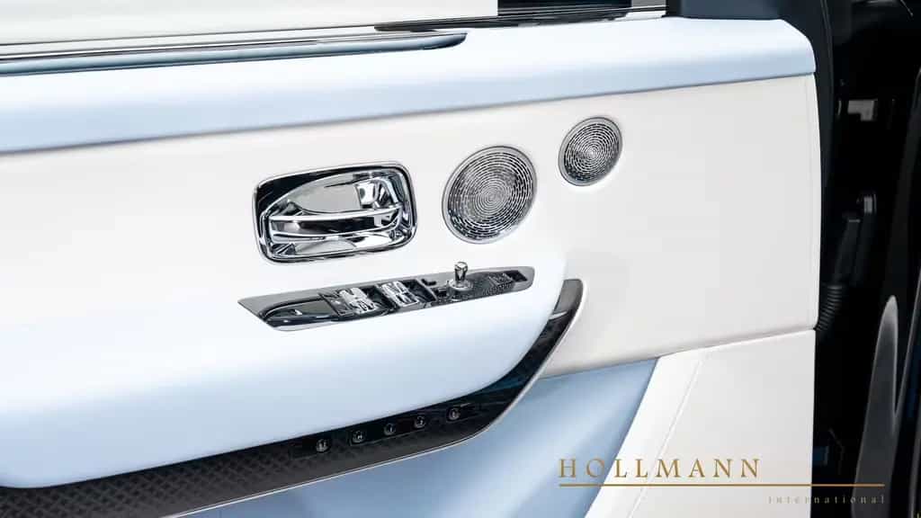 Rolls-Royce Cullinan SERIES II BLACK BADGE +MY2026+ BESPOKE null-photo-19