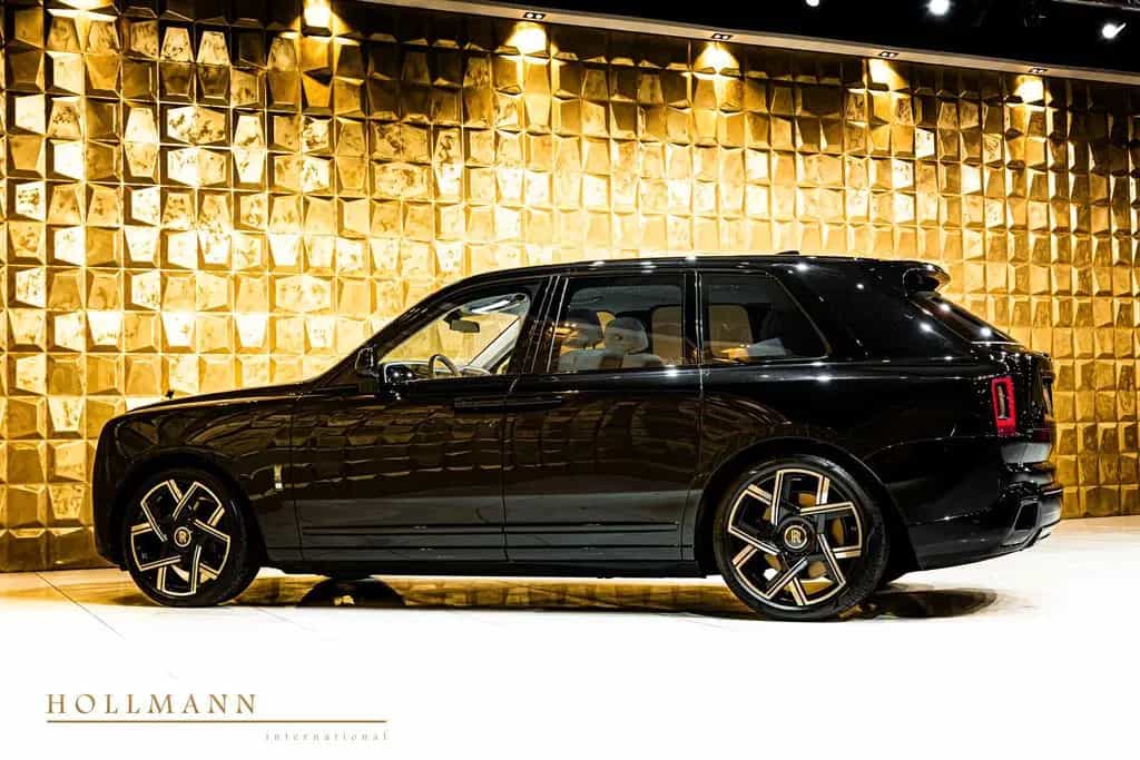 Rolls-Royce Cullinan SERIES II BLACK BADGE +MY2026+ BESPOKE null-photo-3