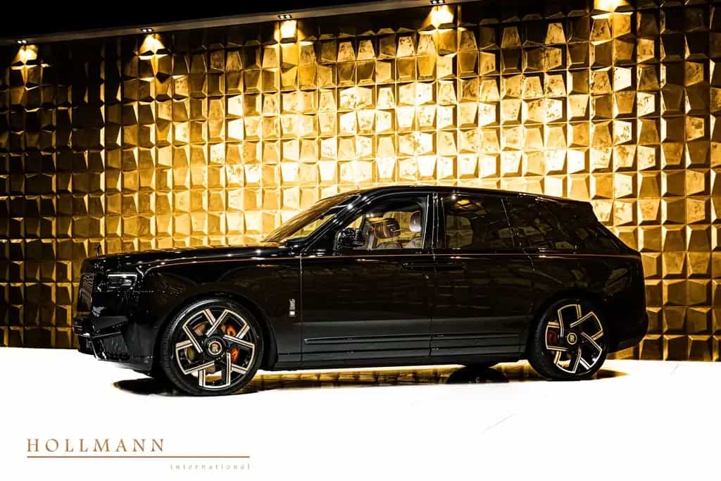 Rolls-Royce Cullinan SERIES II +BLACK BADGE+ SANCTUARY SEAT null-photo-3