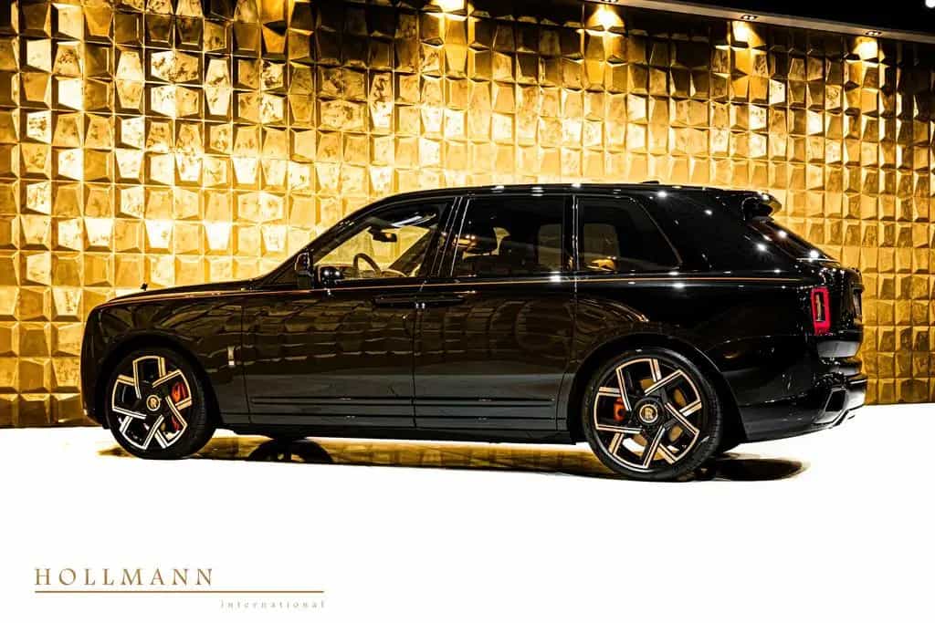 Rolls-Royce Cullinan SERIES II +BLACK BADGE+ SANCTUARY SEAT null-photo-7
