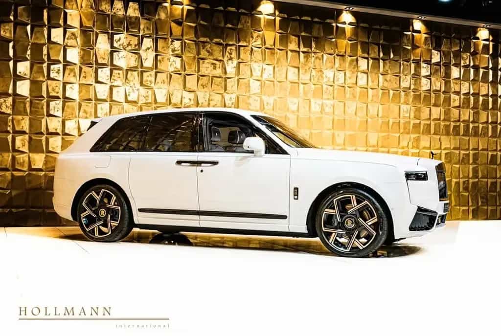 Rolls-Royce Cullinan SERIES II + BLACK BADGE + null-photo-5