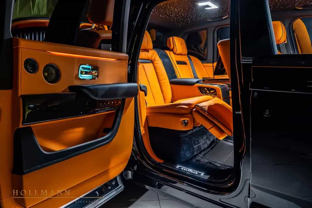 Rolls-Royce Cullinan SERIES II +BLACK BADGE+ SANCTUARY SEAT null-photo-16