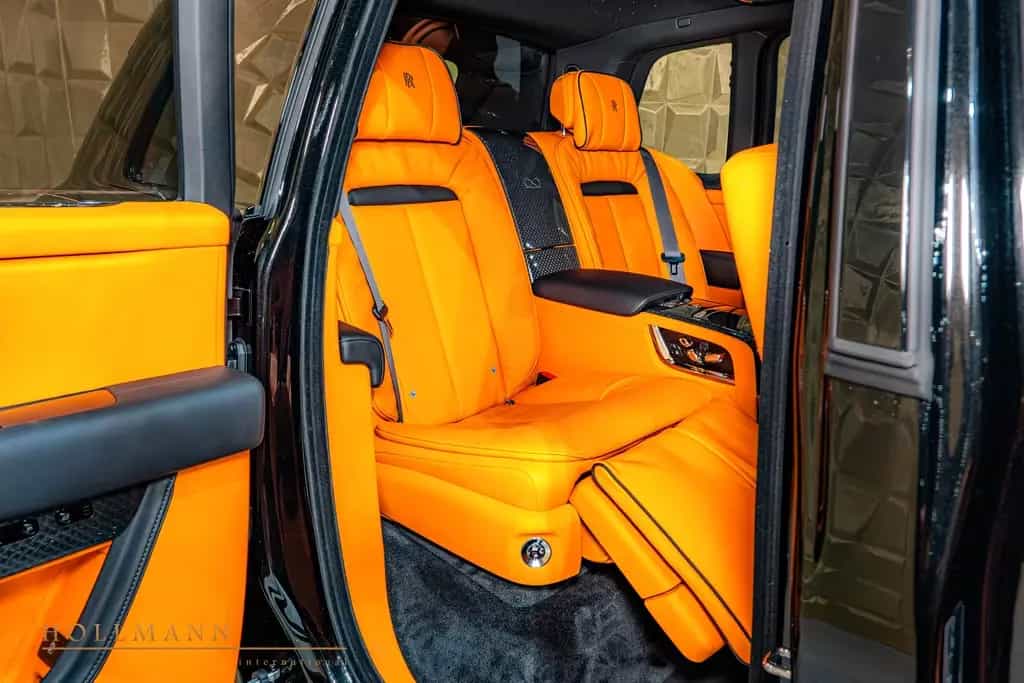 Rolls-Royce Cullinan SERIES II +BLACK BADGE+ SANCTUARY SEAT null-photo-27