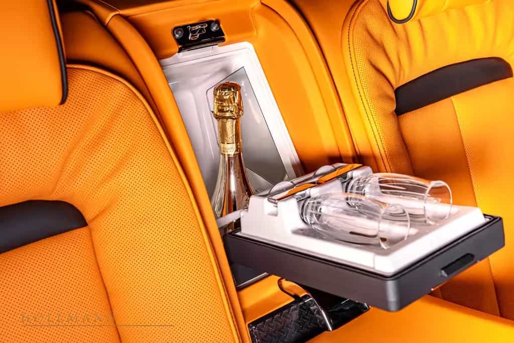 Rolls-Royce Cullinan SERIES II +BLACK BADGE+ SANCTUARY SEAT null-photo-28