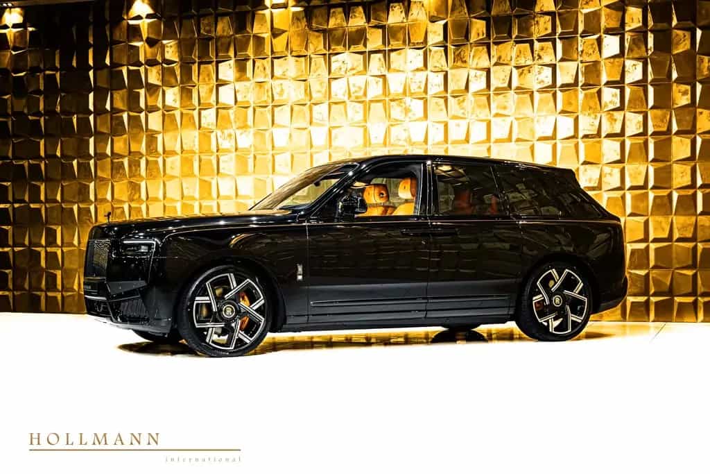Rolls-Royce Cullinan SERIES II +BLACK BADGE+ SANCTUARY SEAT null-photo-3