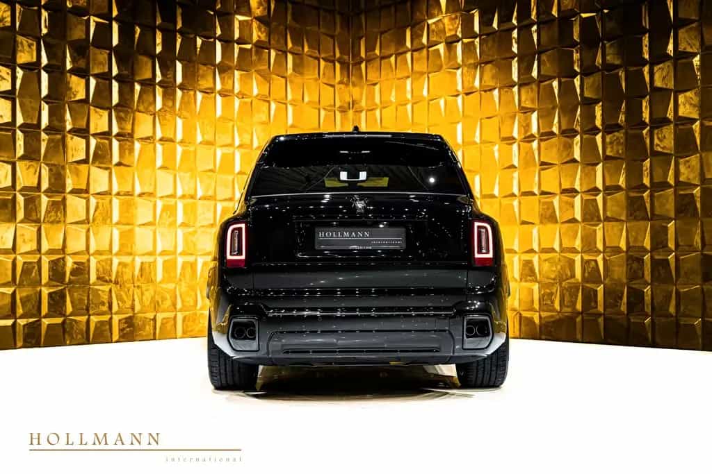 Rolls-Royce Cullinan SERIES II +BLACK BADGE+ SANCTUARY SEAT null-photo-9