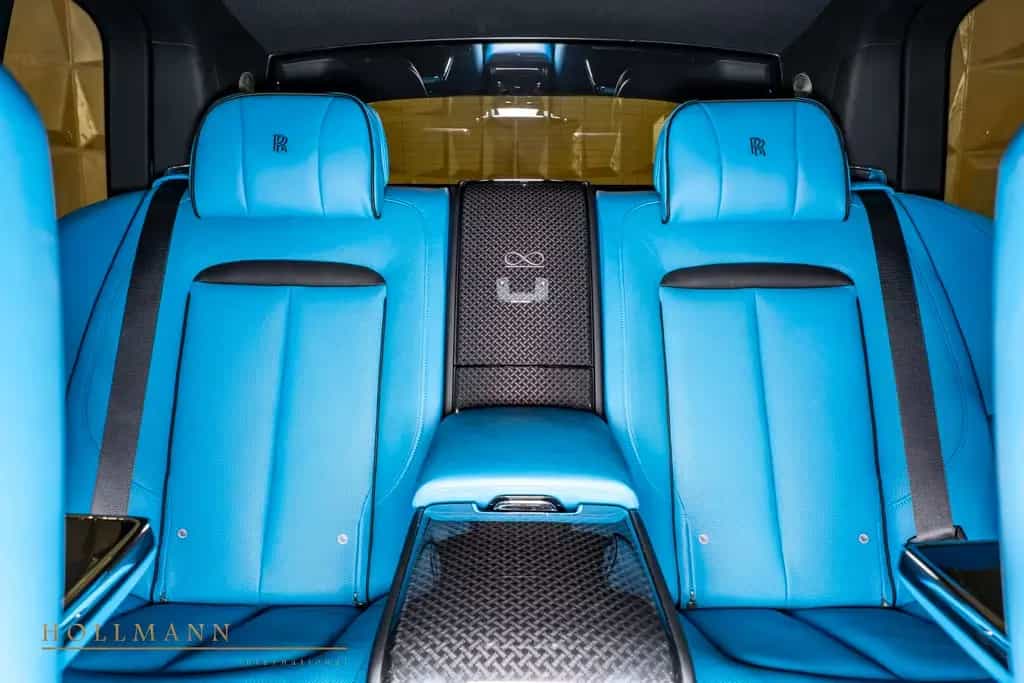 Rolls-Royce Cullinan SERIES II + BLACK BADGE + MY2026 null-photo-17