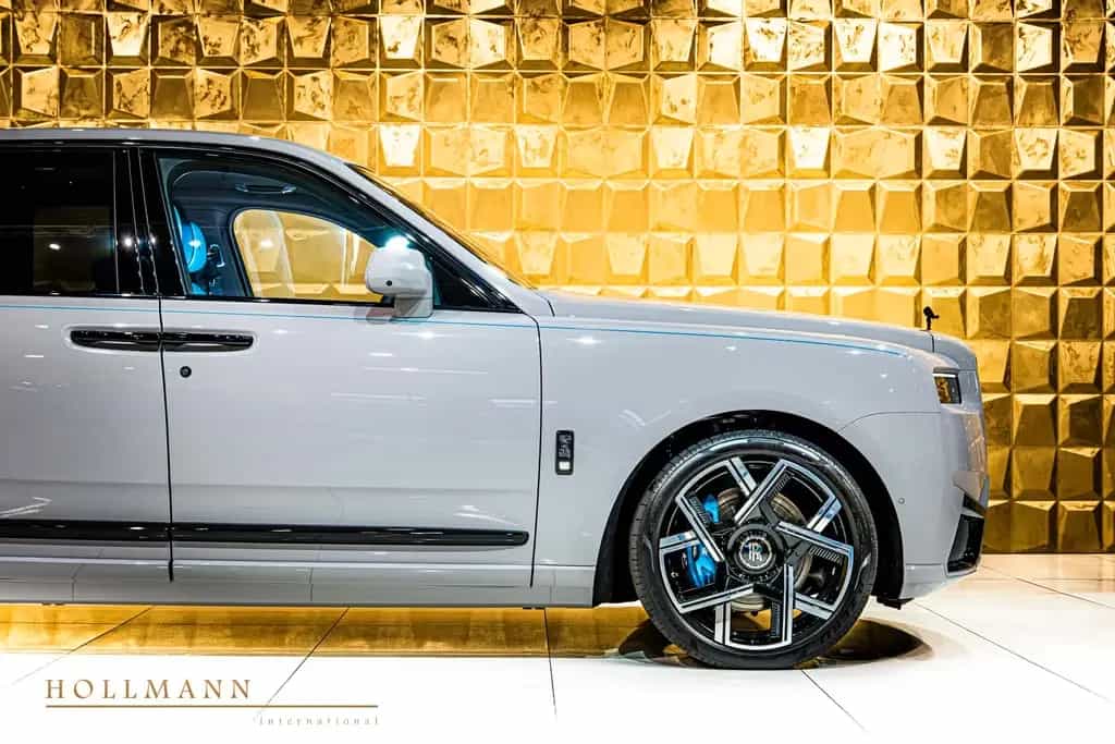 Rolls-Royce Cullinan SERIES II + BLACK BADGE + MY2026 null-photo-9