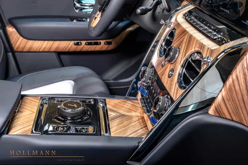 Rolls-Royce Cullinan SERIES II + SHOOTING STAR + BESPOKE + null-photo-27