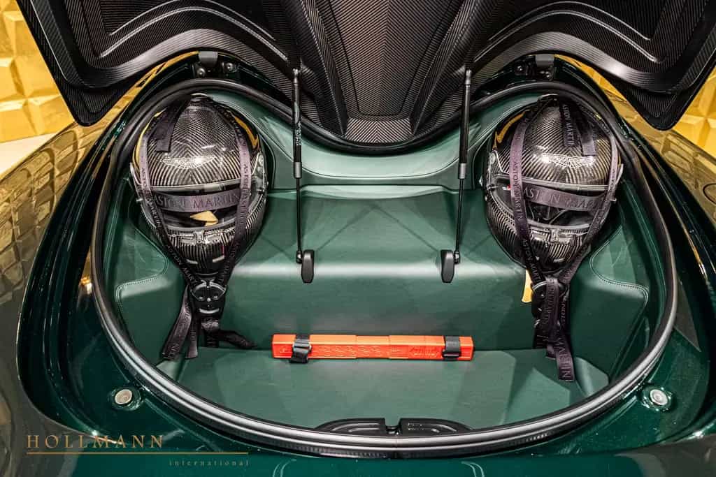 Aston Martin V12 Speedster + CARBON HELMETS 09/2021-photo-22