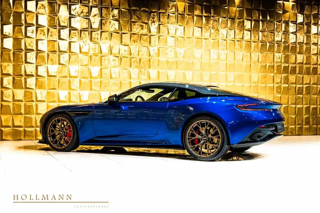 Aston Martin DB12 COUPE + CARBON + BOWERS WILKINS + 09/2024-photo-4