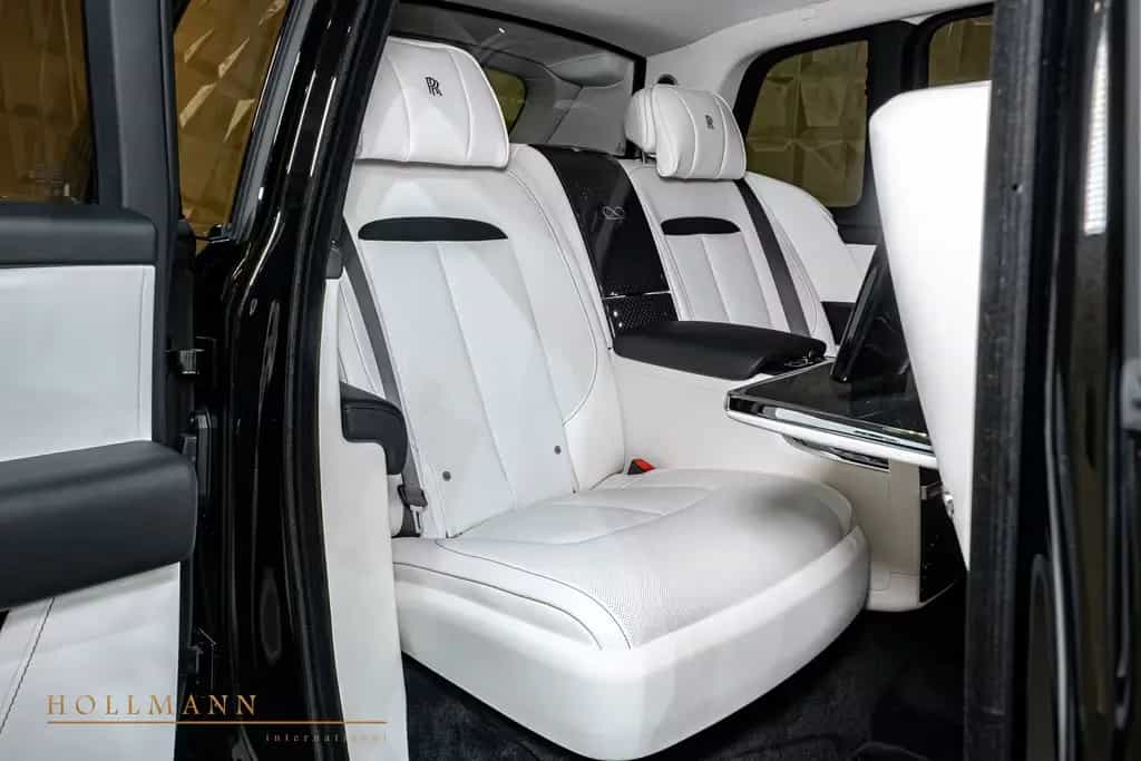 Rolls-Royce Cullinan SERIES II +BLACK BADGE+MANSORY+ null-photo-25