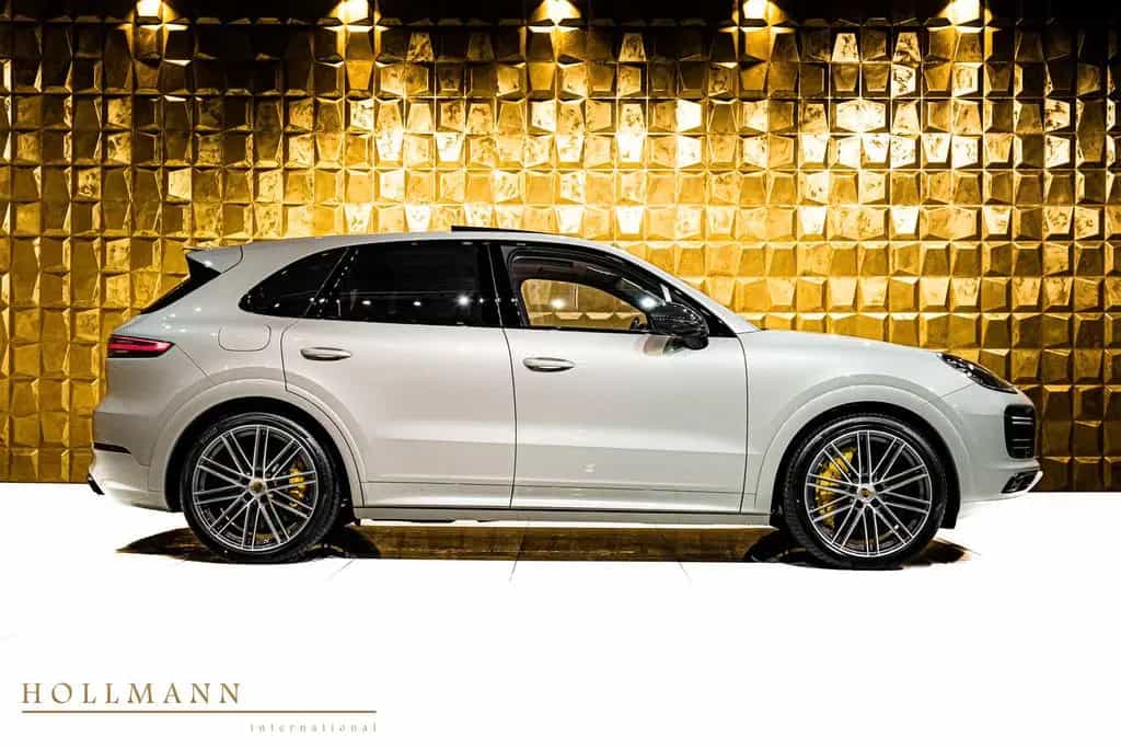 Porsche Cayenne TURBO+CARBON+3D BURMESTER+ CERAMIC BRAKE 12/2022-photo-1