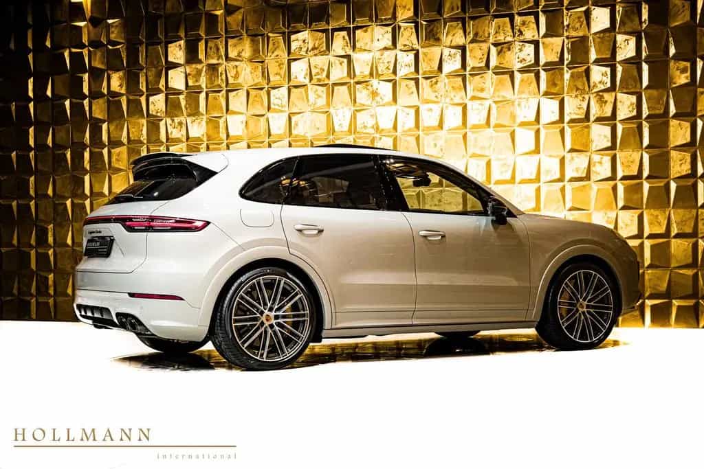 Porsche Cayenne TURBO+CARBON+3D BURMESTER+ CERAMIC BRAKE 12/2022-photo-2