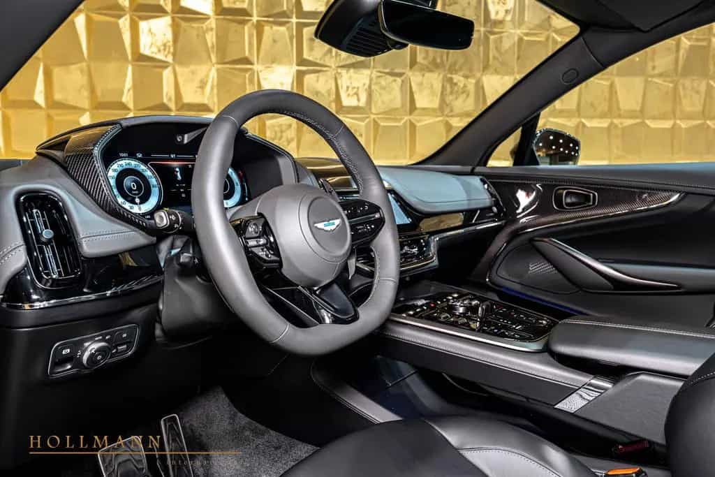Aston Martin DBX 707 null-photo-13