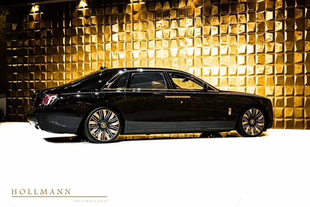 Rolls-Royce Ghost EWB Extended Wheel Base null-photo-2