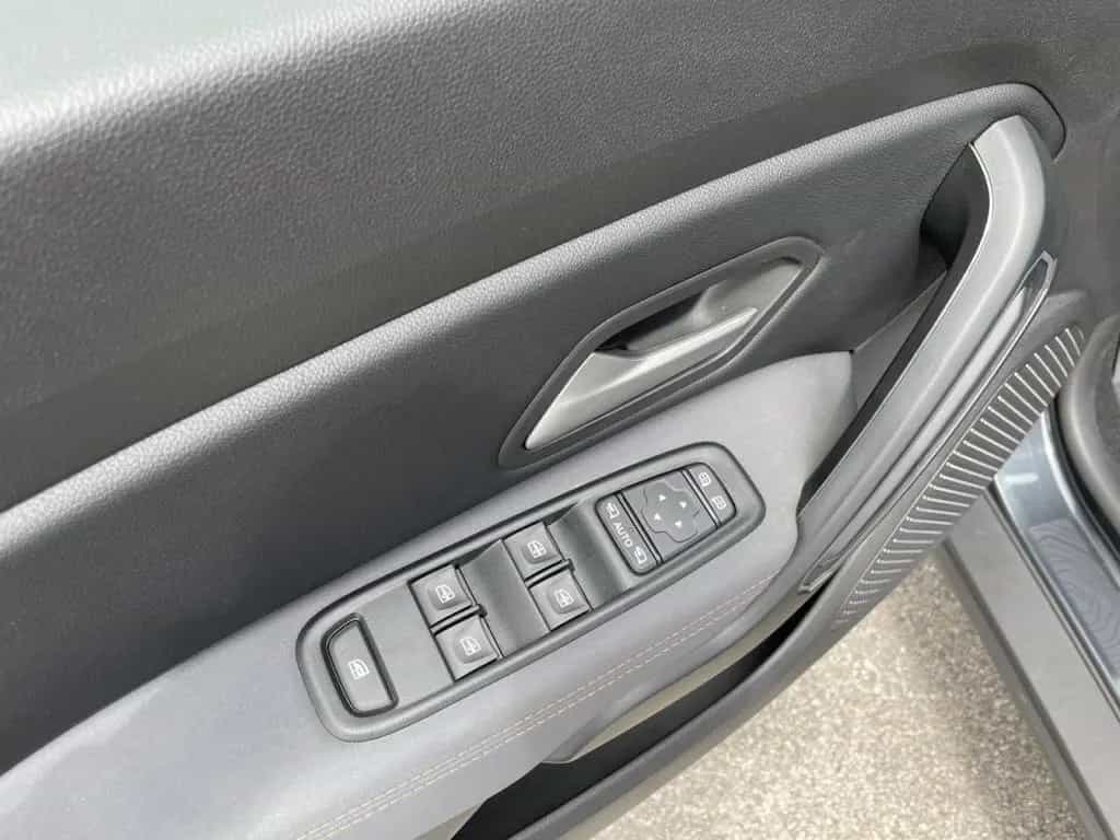 Dacia Duster II Extreme TCe 150 EDC 2WD GPF 02/2024-photo-16