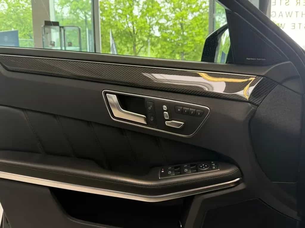 Mercedes-Benz E 250 BT T AMG+AIRM+TV+FONDENt+FAP+HARMAN+MASSAG 07/2015-photo-11