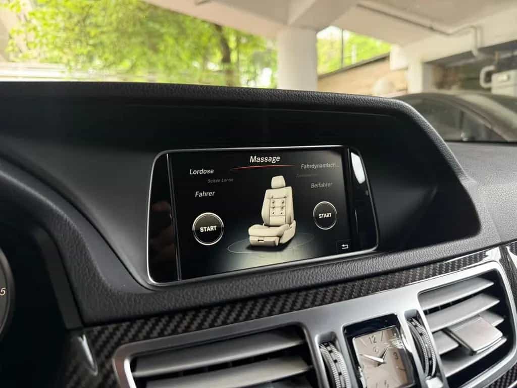 Mercedes-Benz E 250 BT T AMG+AIRM+TV+FONDENt+FAP+HARMAN+MASSAG 07/2015-photo-29