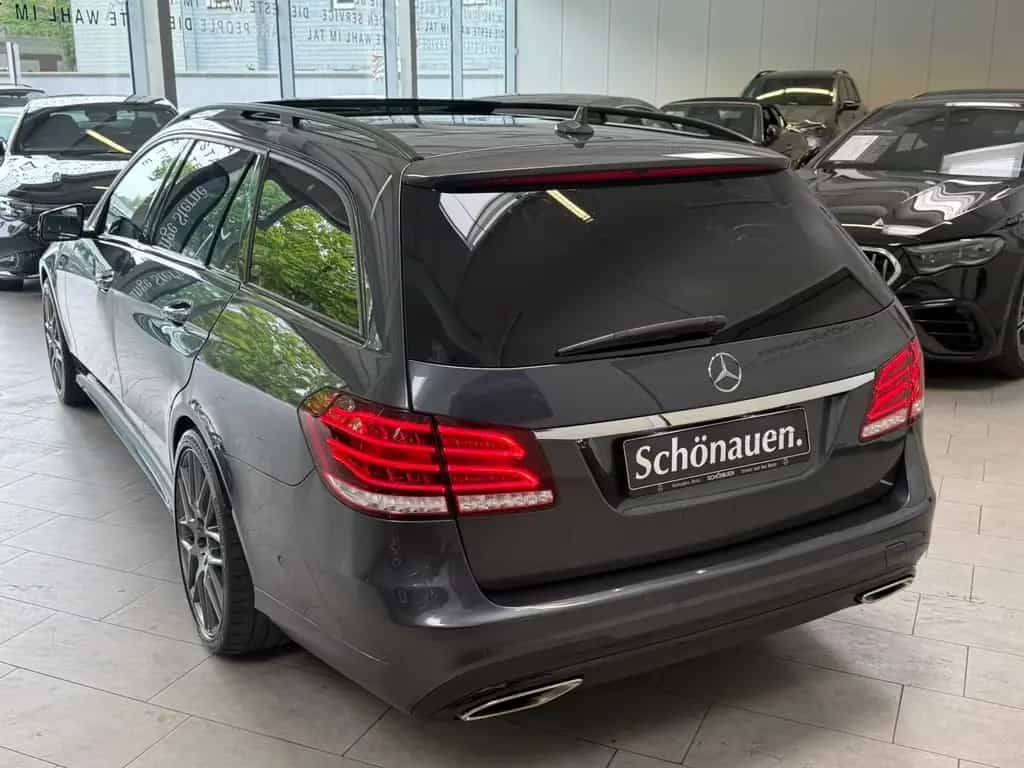 Mercedes-Benz E 250 BT T AMG+AIRM+TV+FONDENt+FAP+HARMAN+MASSAG 07/2015-photo-5