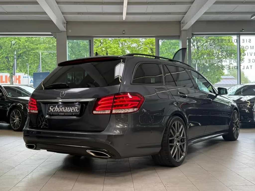 Mercedes-Benz E 250 BT T AMG+AIRM+TV+FONDENt+FAP+HARMAN+MASSAG 07/2015-photo-9