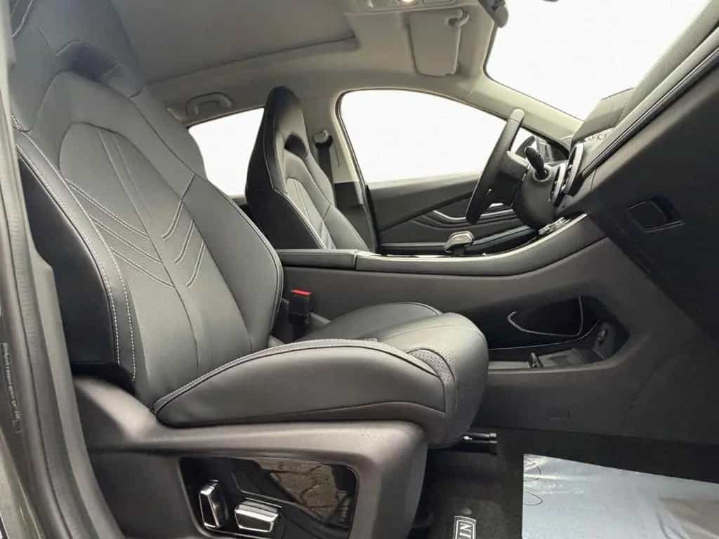 DFSK Forthing 5 360° Kamera CarPlay Pano ACC 19''LMR null-photo-13