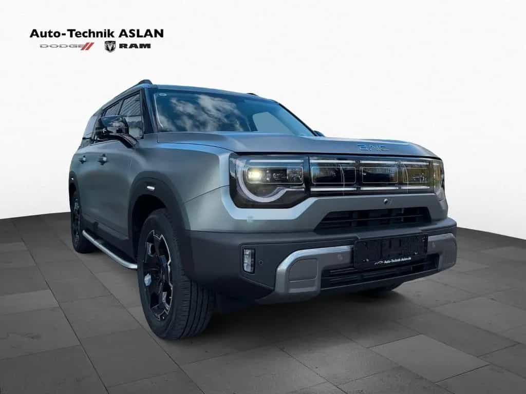 BAIC BJ30 4WD HEV Pano CarPlay 19''LMR LED ACC null-photo-3