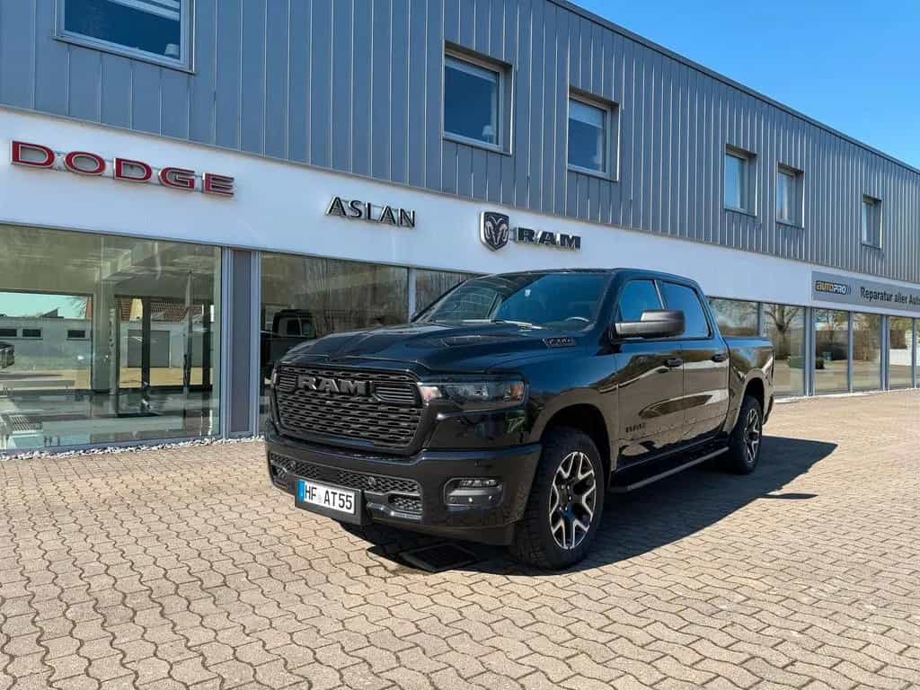 Dodge RAM NEW RAM1500  Tradesman Night LPG Carplay AHK 05/2025-photo-0