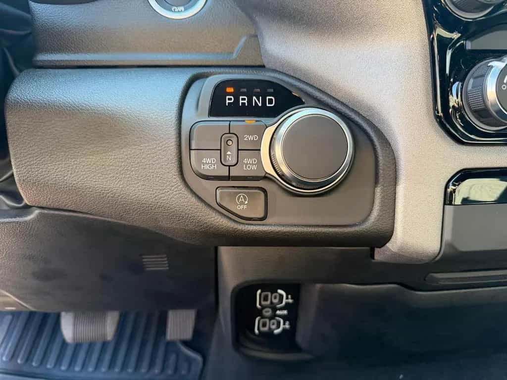Dodge RAM NEW RAM1500  Tradesman Night LPG Carplay AHK 05/2025-photo-10