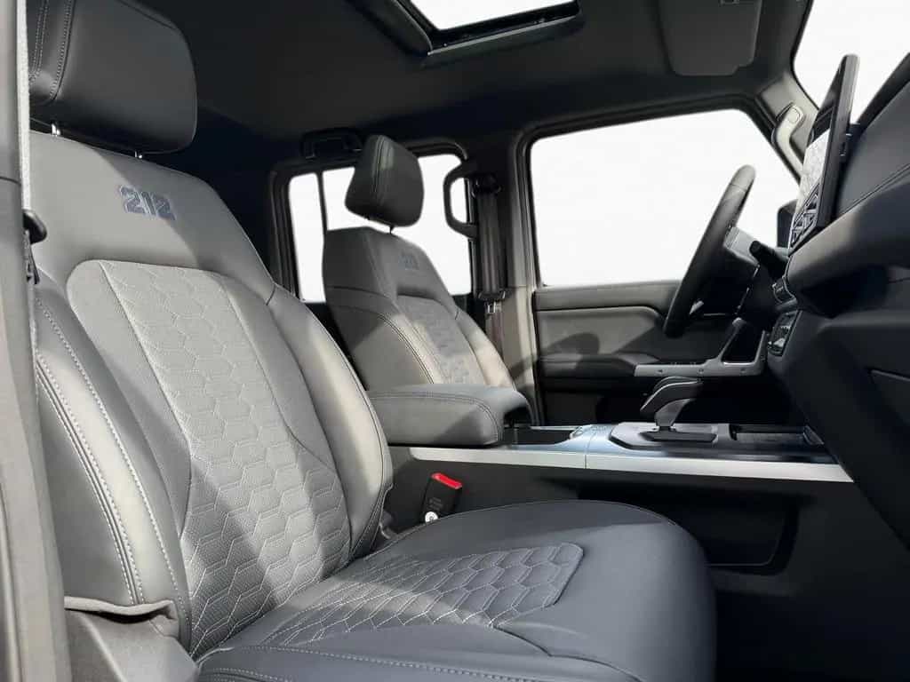 BAW 212 CarPlay SHZ 17'' LMR Keyless CarPlay null-photo-13