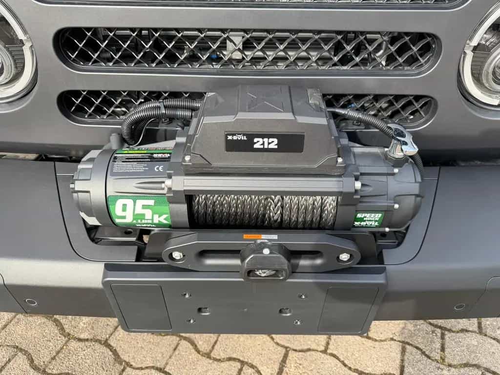 BAW 212 CarPlay SHZ 17'' LMR Keyless CarPlay null-photo-17