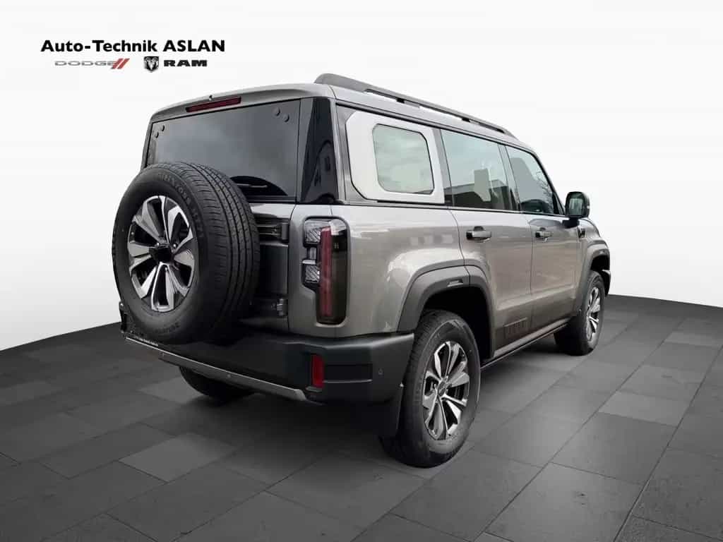 BAIC BJ40 Pro CarPlay 360° Kamera 17'' LMR ACC null-photo-2