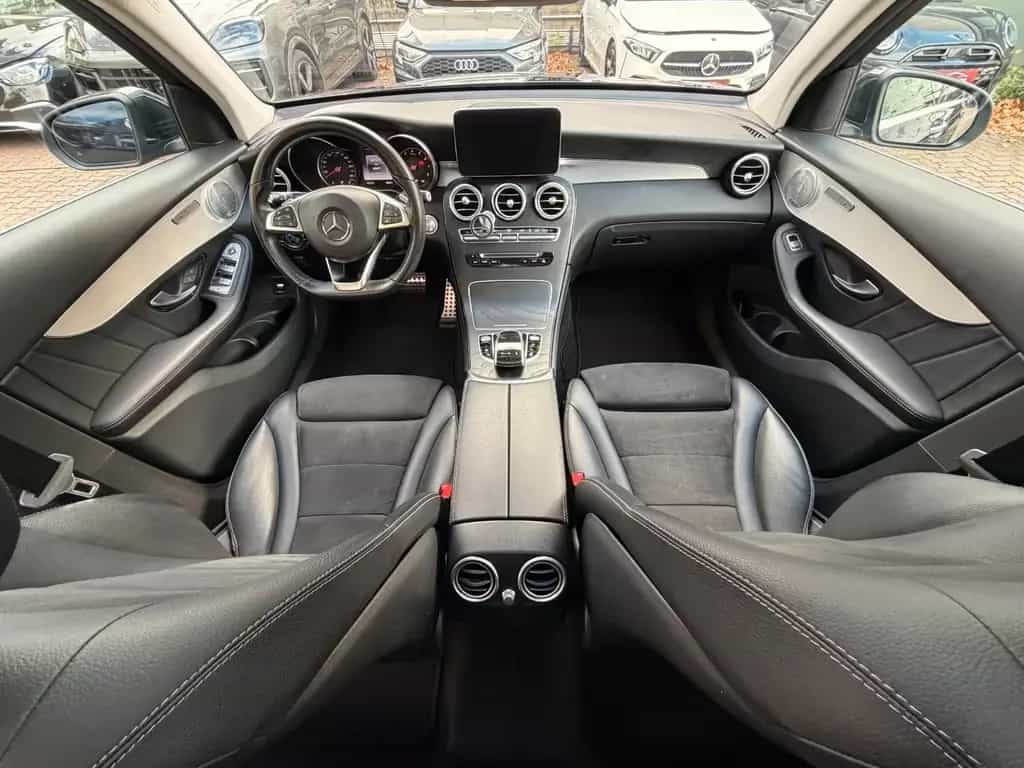 Mercedes-Benz GLC 300 4M*AMG*PANORAMA*BURM*LED*PDC*KAM 12/2018-photo-2