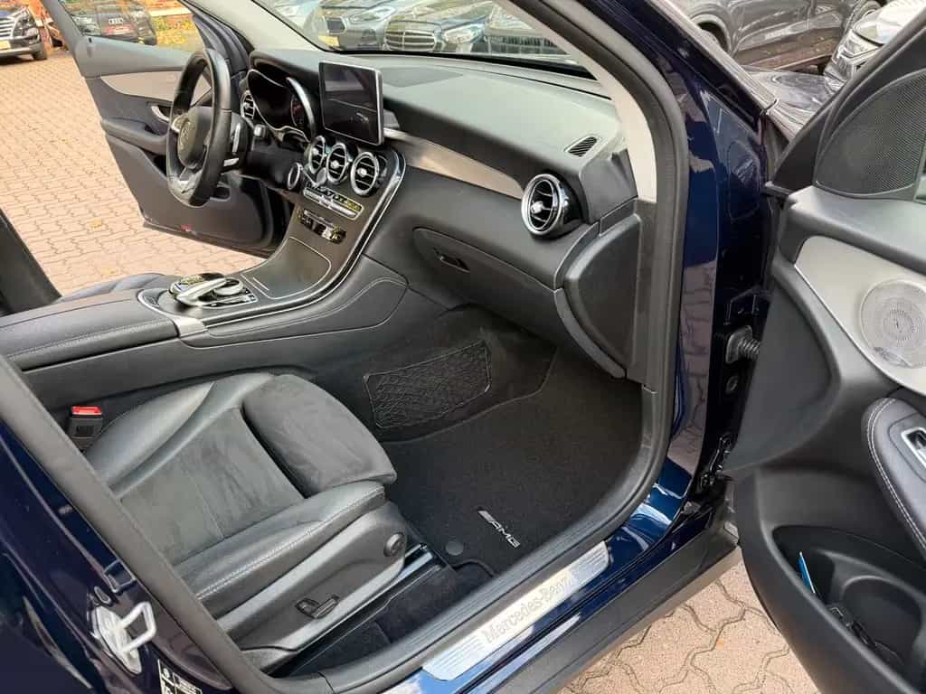Mercedes-Benz GLC 300 4M*AMG*PANORAMA*BURM*LED*PDC*KAM 12/2018-photo-21