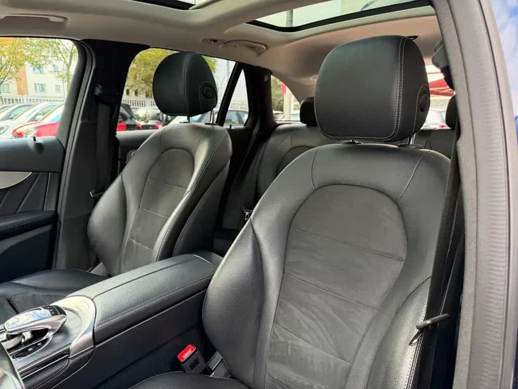 Mercedes-Benz GLC 300 4M*AMG*PANORAMA*BURM*LED*PDC*KAM 12/2018-photo-29
